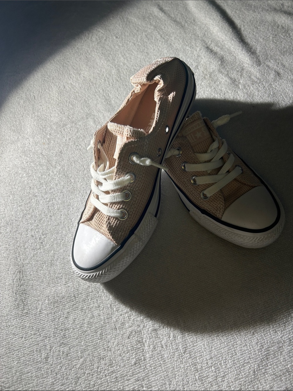 Canvas Low-Top slip on Sneakers in 🍑 peach